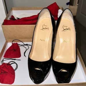 Christian Louboutin New Very Prive 120 Black Patent Heels 38.5